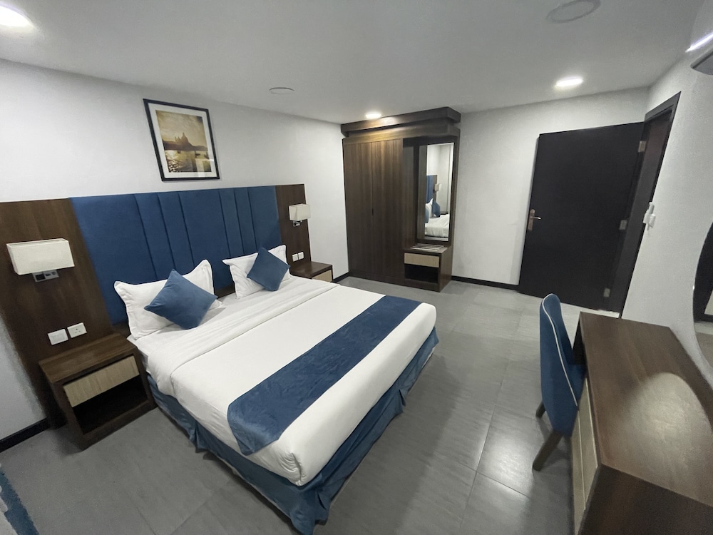 Two Bedroom Apartment - Photo 1