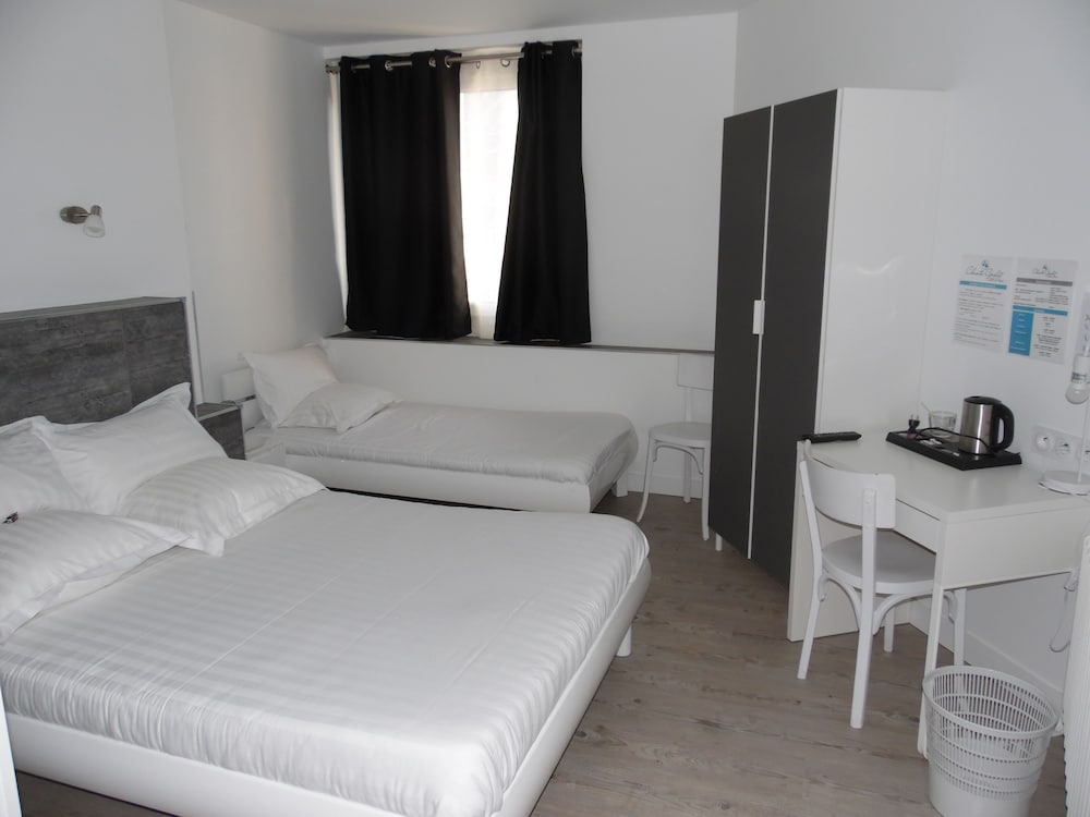 Standard Triple Room - Photo 2