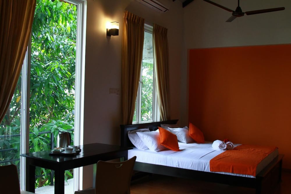Deluxe Room, 1 Double Bed, Non Smoking photo 2