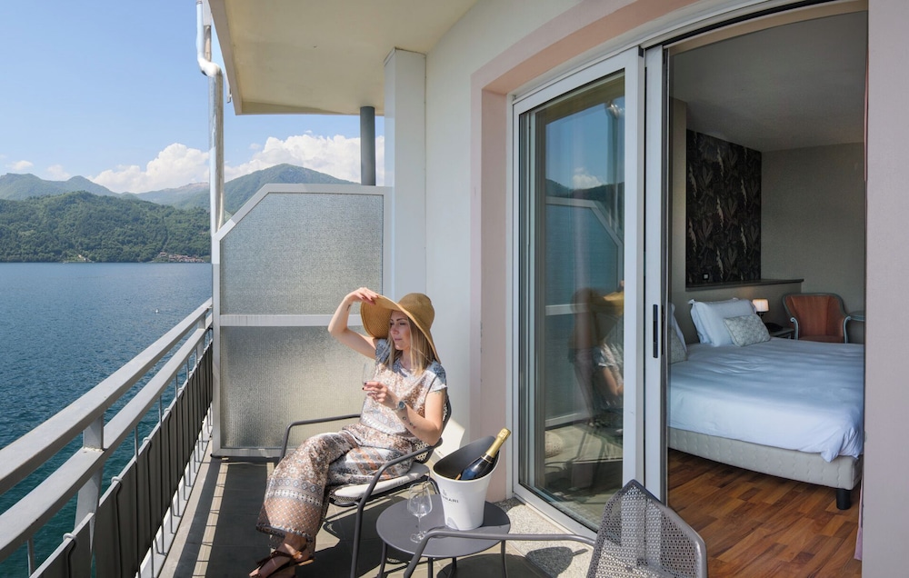 Superior Double Room, Lake View photo 2