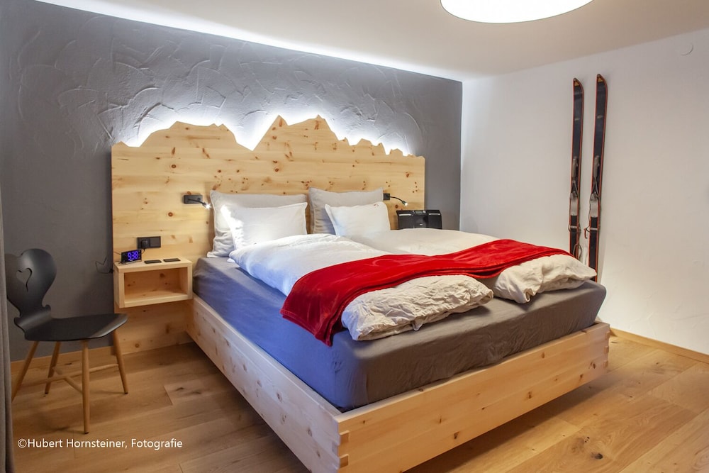 Exclusive Apartment, 1 Bedroom, Mountain View, Mountainside photo 3