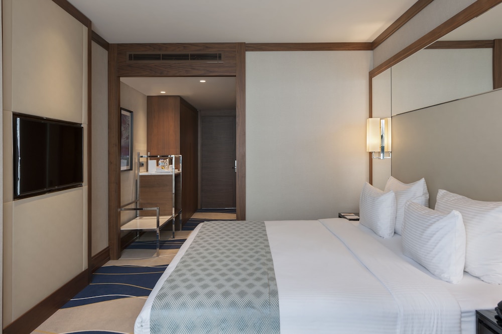 Available room