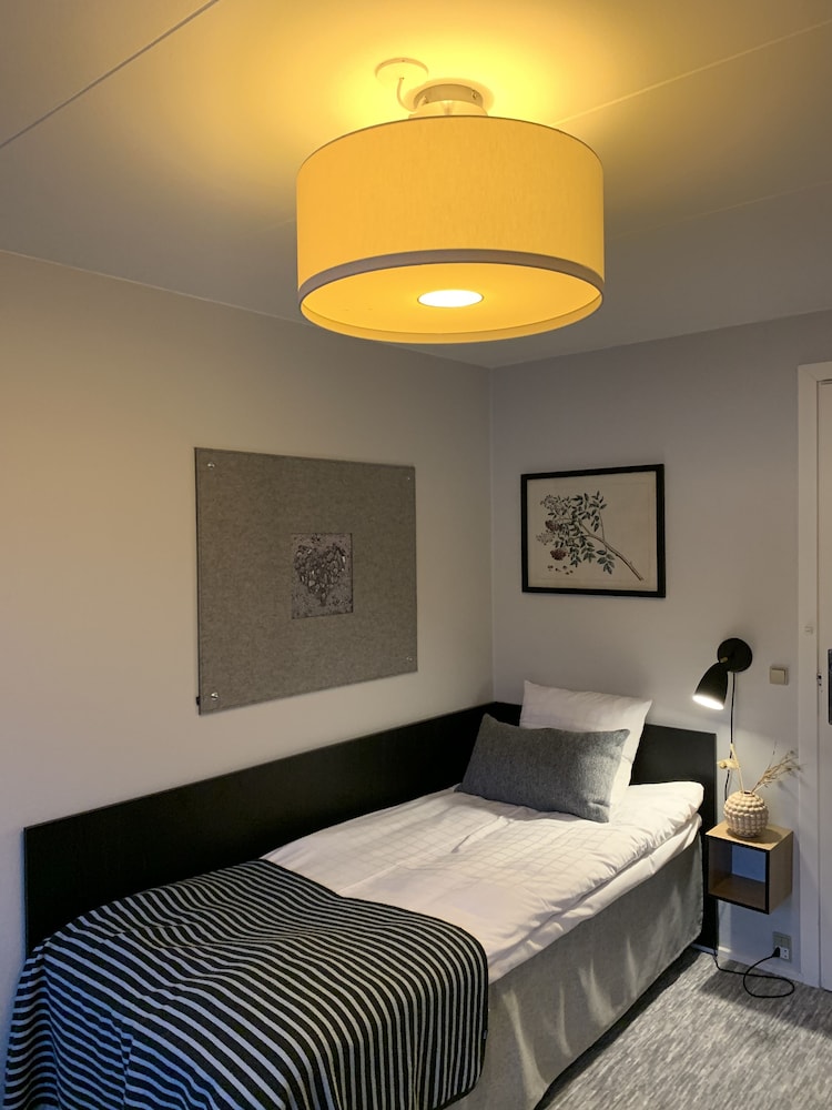 Basic Single Room photo 2