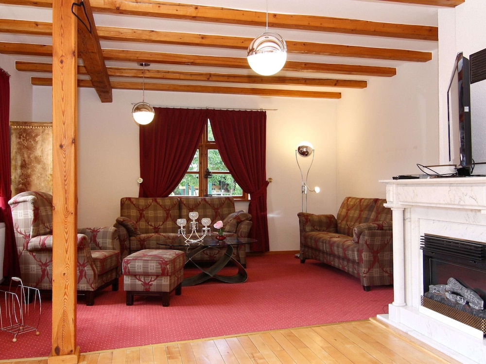 Classic House, 5 Bedrooms photo 2