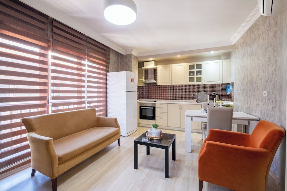 Economy Suite photo 1