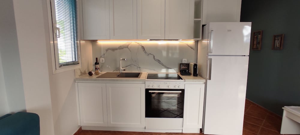 Deluxe Apartment, 1 Bedroom, Non Smoking, Partial Sea View photo 3