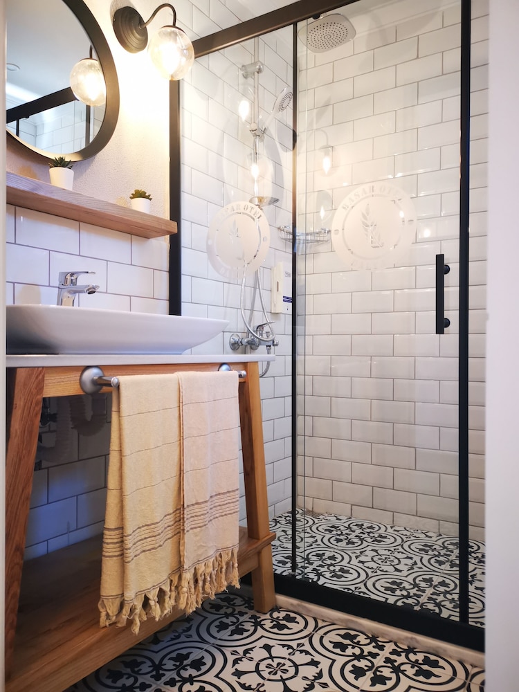 Standard Double or Twin Room photo 2