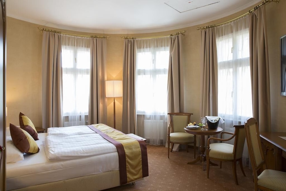 Superior Double Room, 1 Bedroom, Mountain View, Tower photo 2