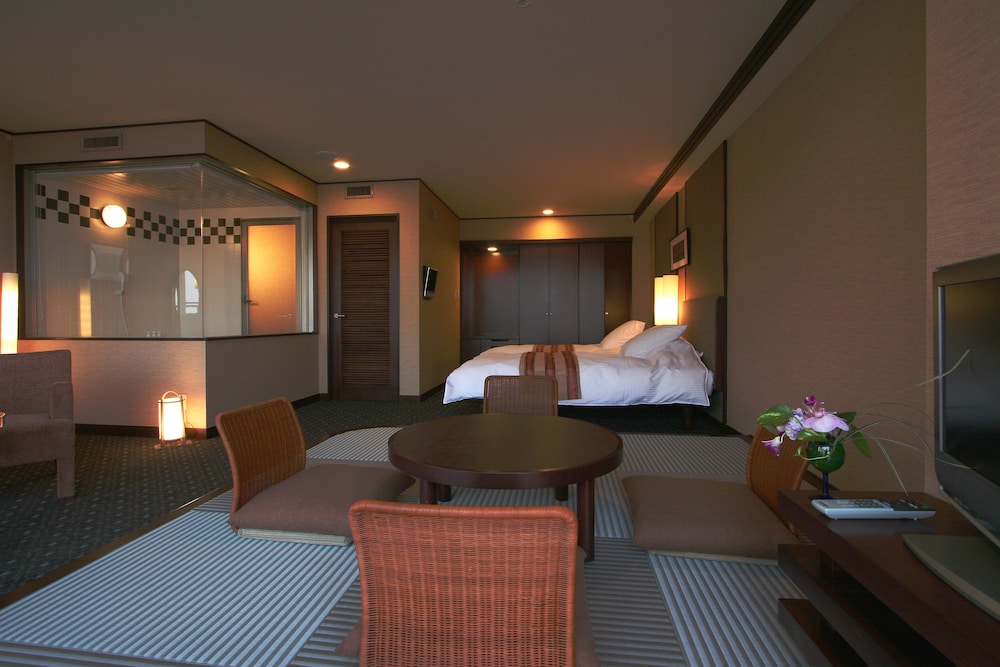 Garden Suite with Sea View, Non Smoking photo 1