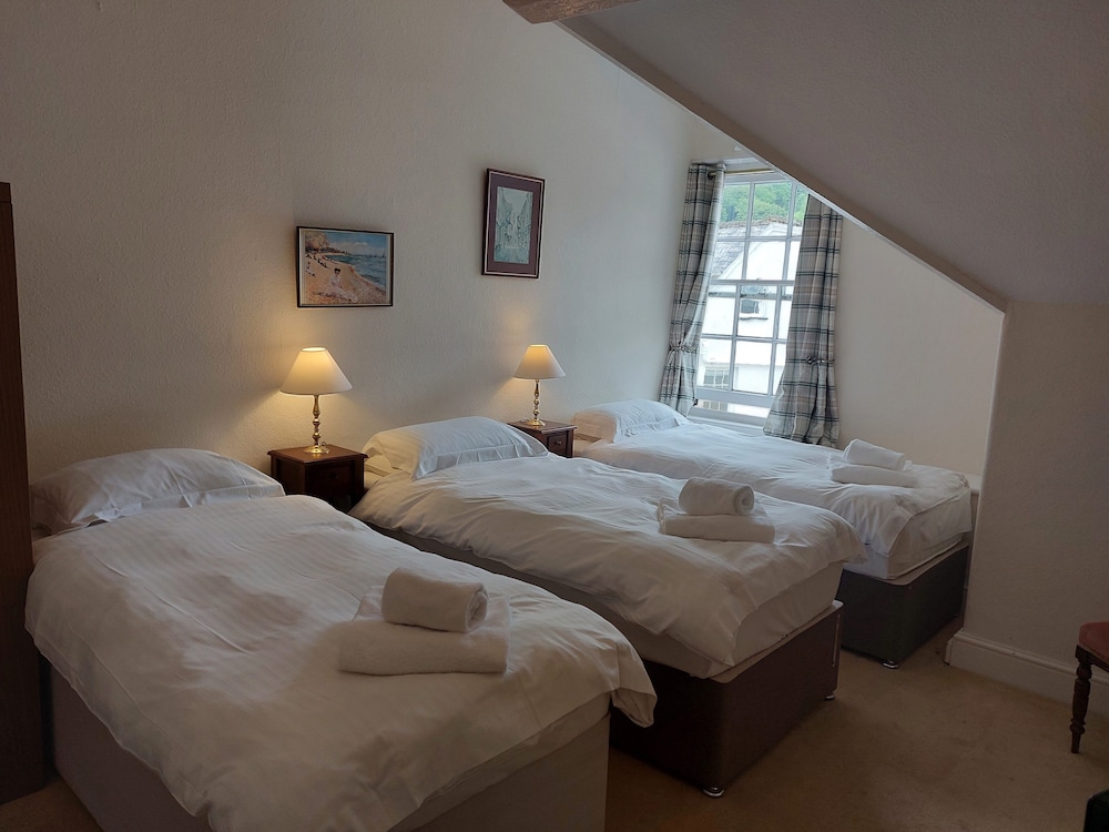 Triple Room ((3 Single Beds))