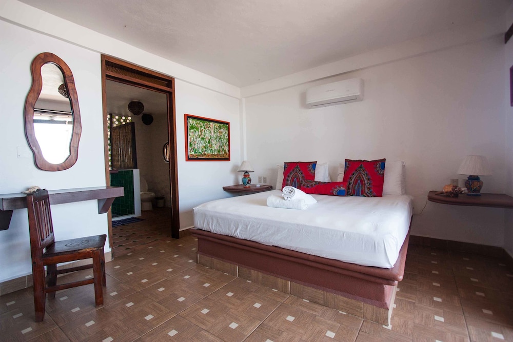 Standard Suite, Ensuite, Sea View (DBL)