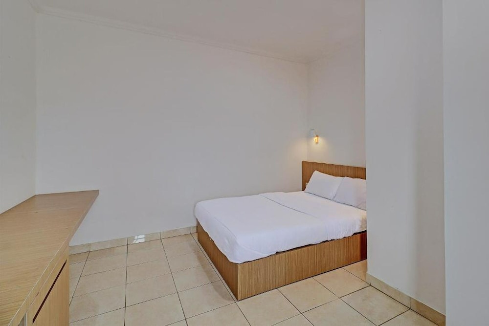 Standard Double Room with City View - Photo 2