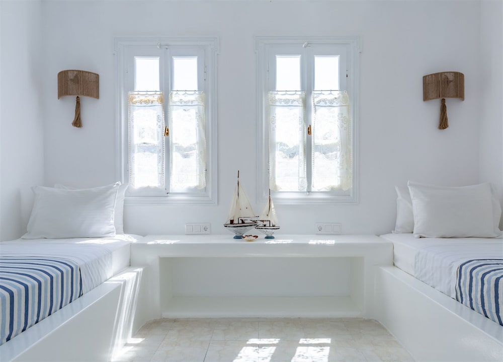 Family Apartment, 2 Bedrooms, Kitchenette, Courtyard Area photo 3