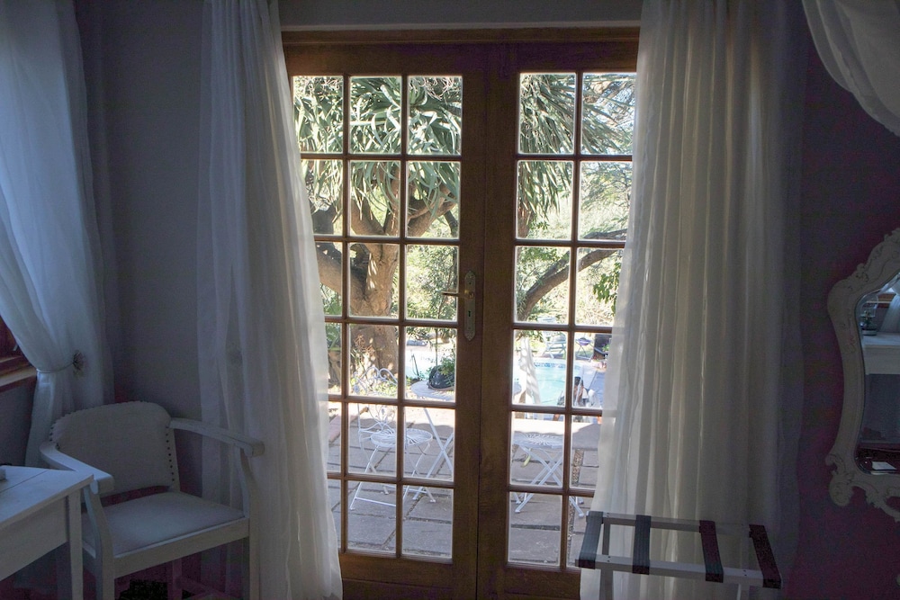 Room (Lily) photo 1