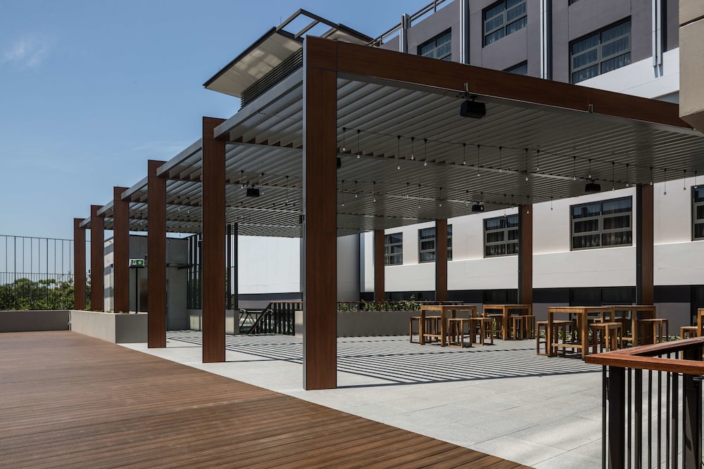 Courtyard Balcony Room - Photo 4