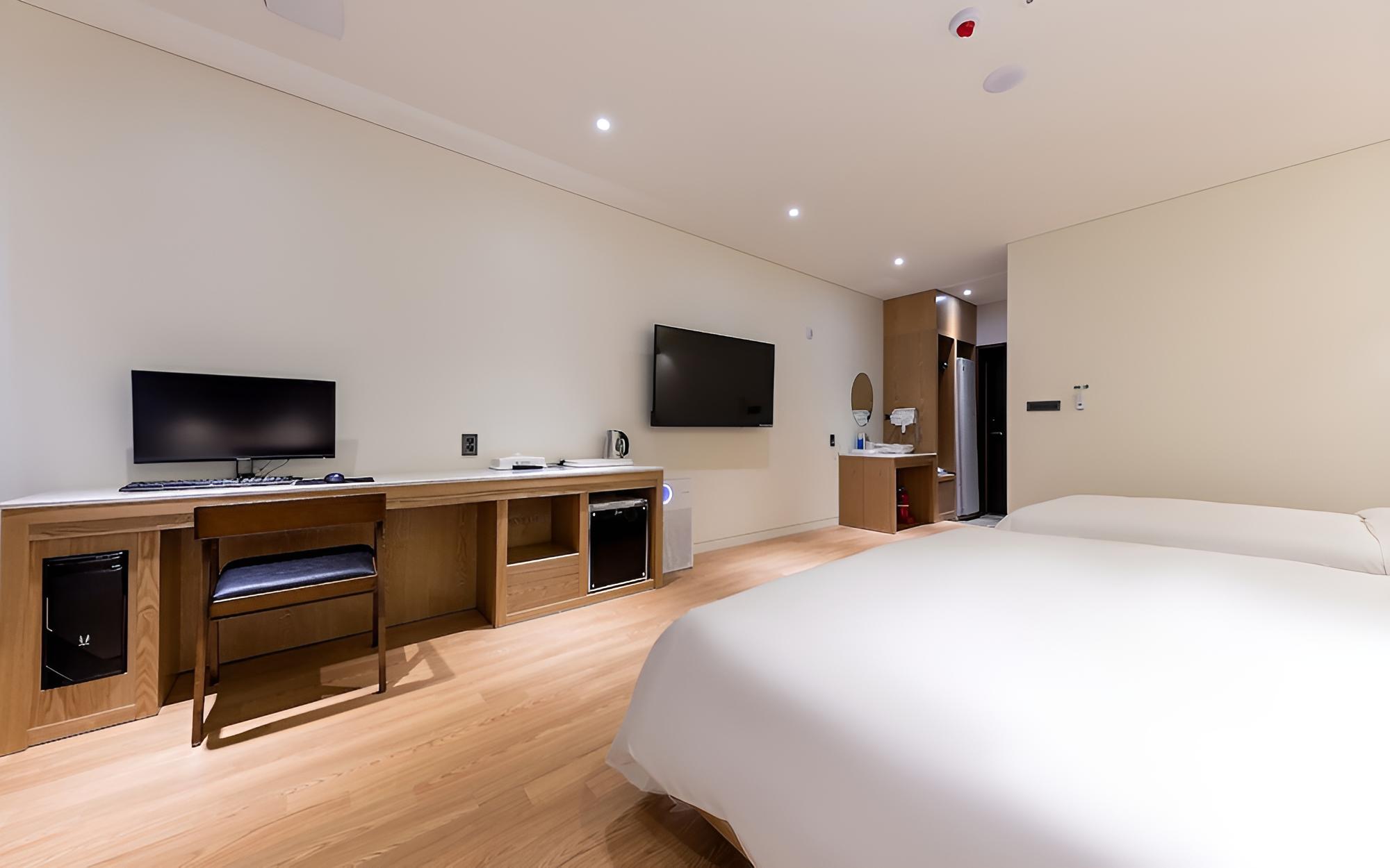 Room (Twin Business) photo 1