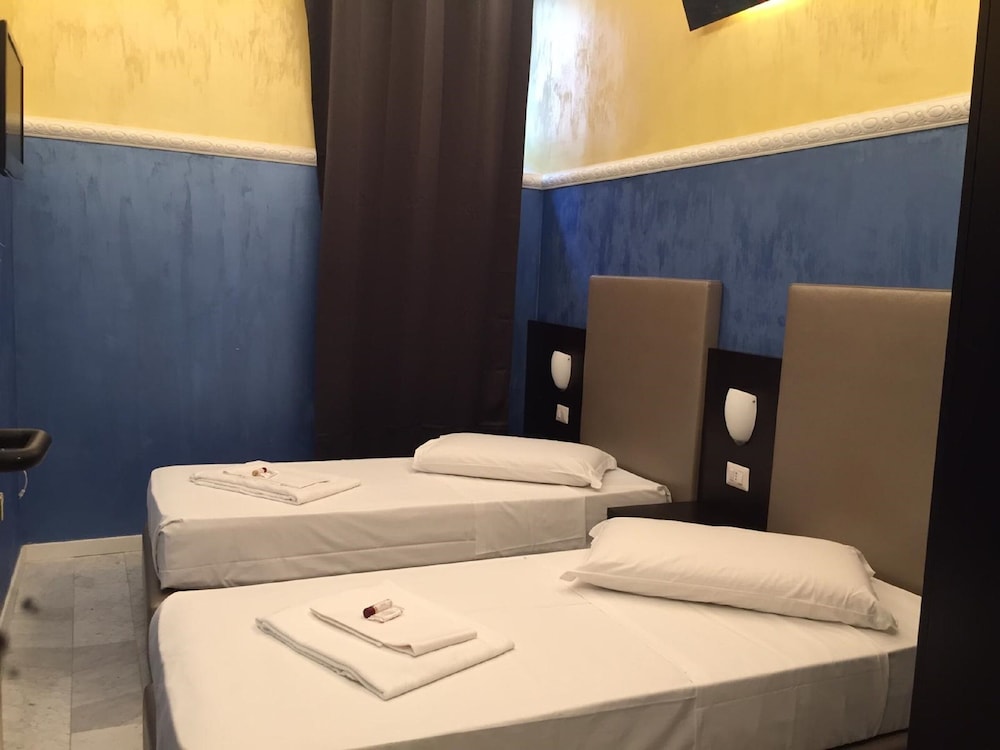 PREMIUM Twin Room photo 1