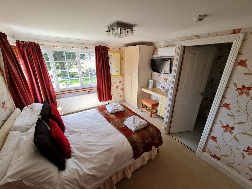 Standard Double Room, Garden View