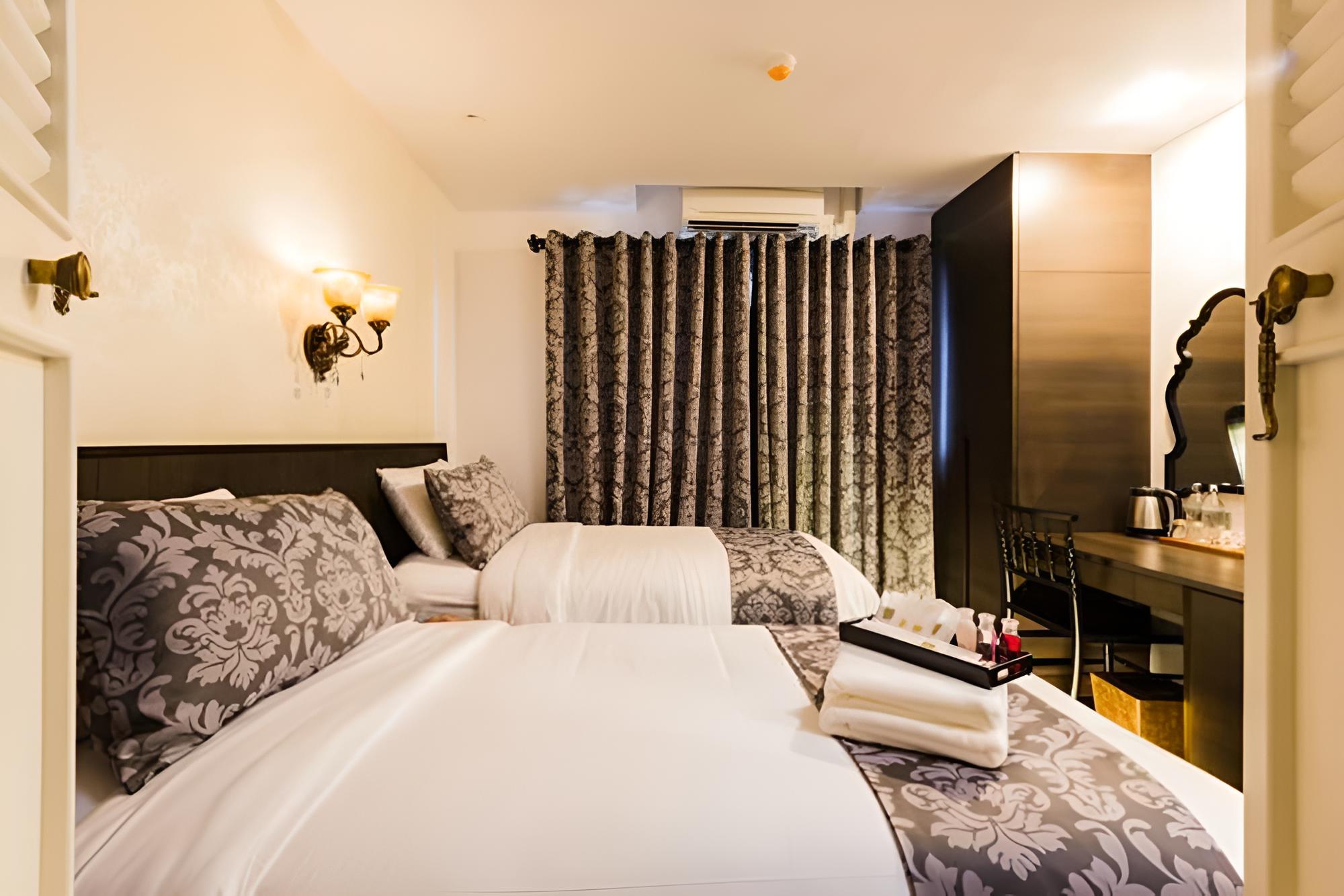 Deluxe Twin Room photo 1