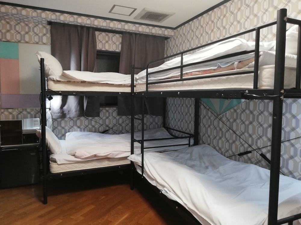 Quadruple Room with Bathroom photo 3