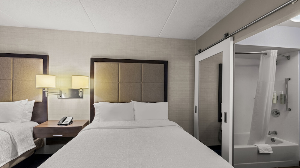 Standard Room, 2 Double Beds - Photo 5