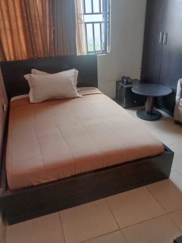 Economy Single Room