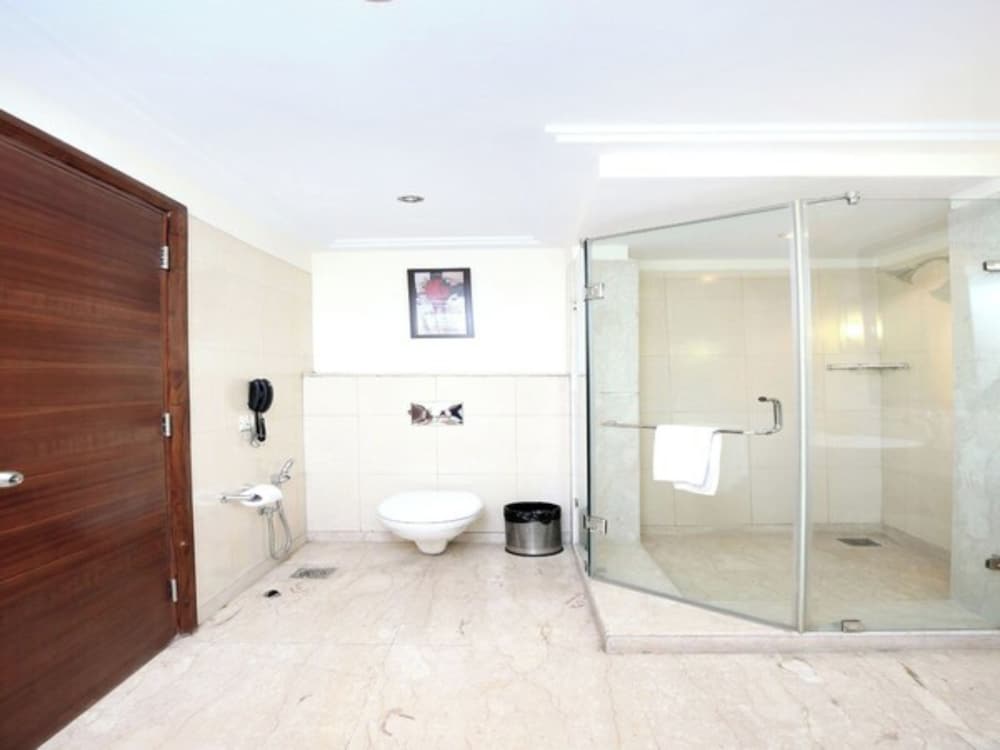 Deluxe Suite photo 3