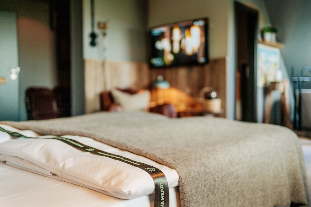 Exclusive Double Room, Bathtub