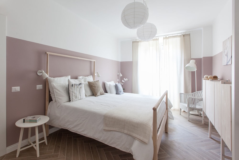 Romantic Double Room, Shared Bathroom, Garden View