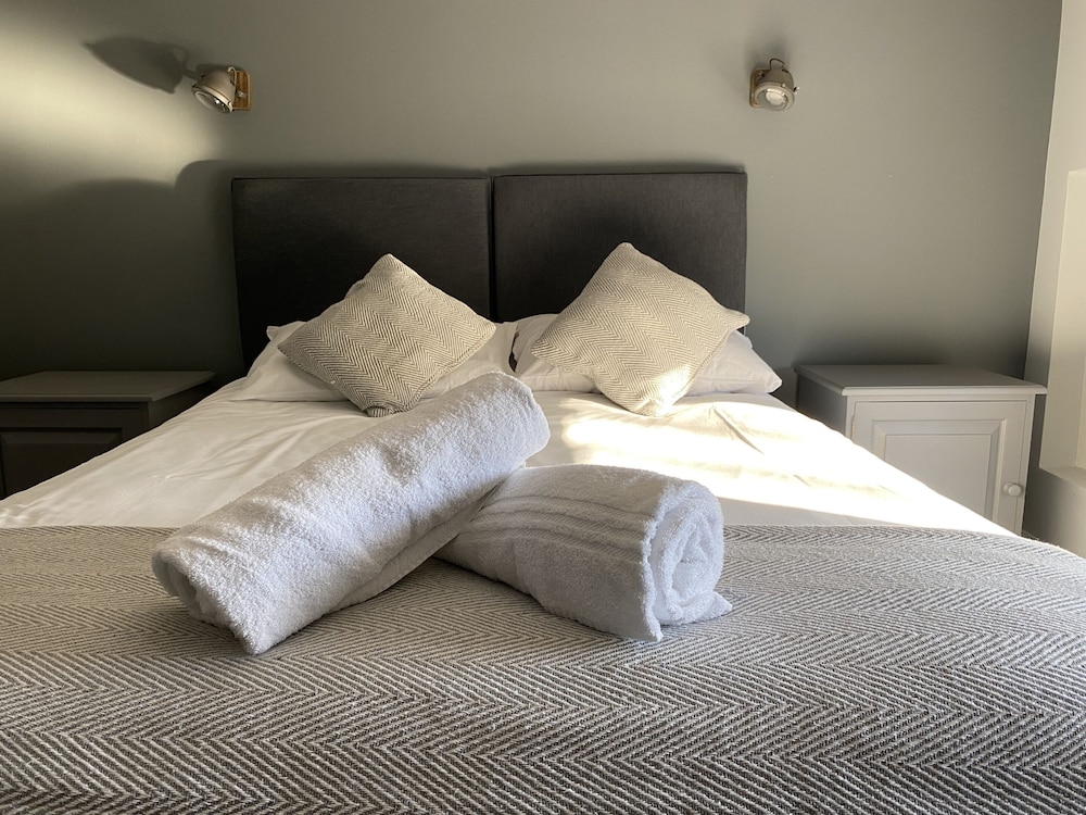 Luxury Twin Room, Ensuite - Photo 30