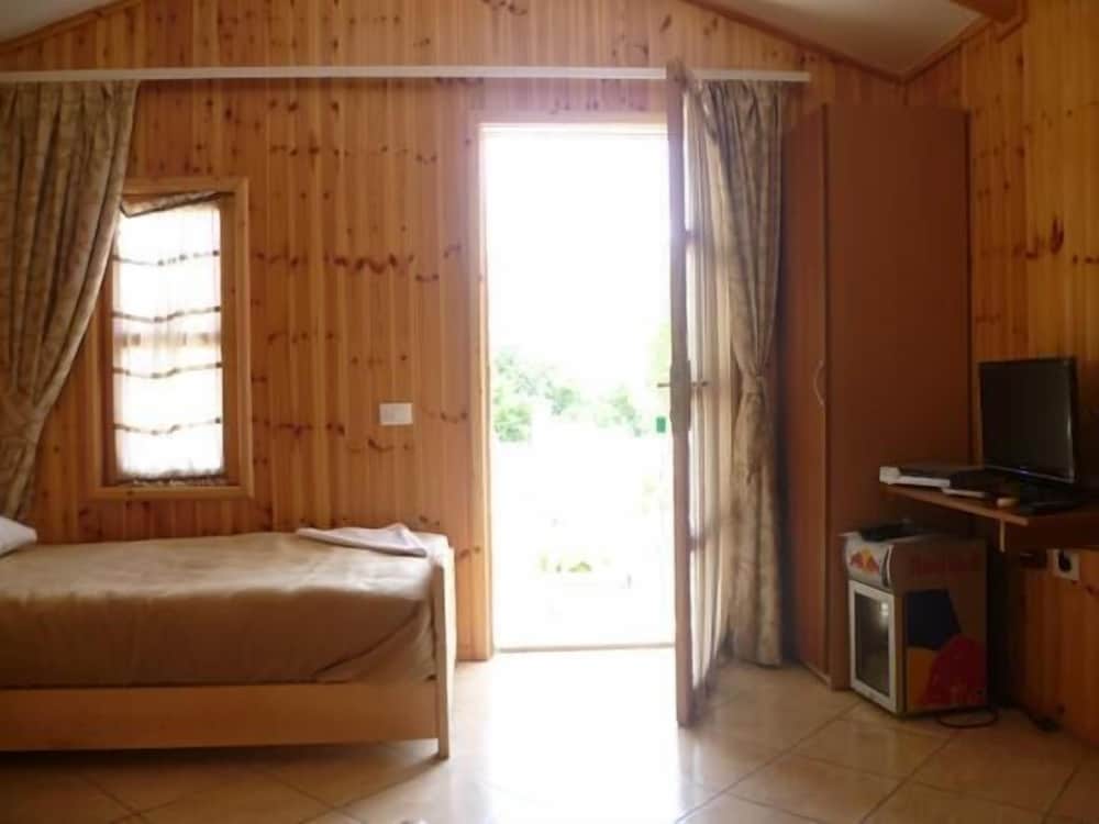 Standard Triple Room photo 2