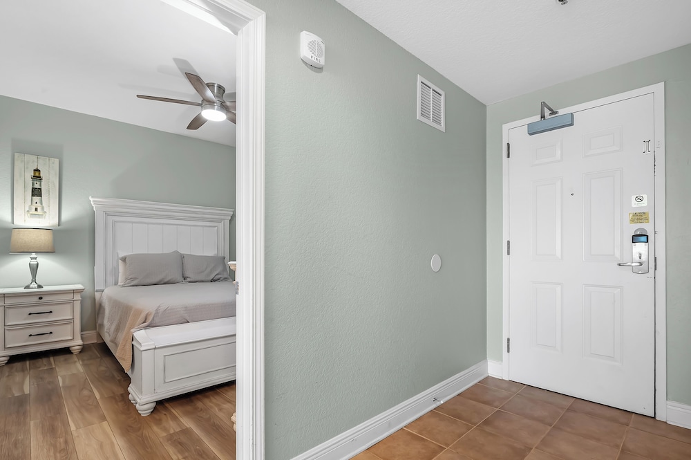Signature Condo, 2 Bedrooms, Balcony, Beach View