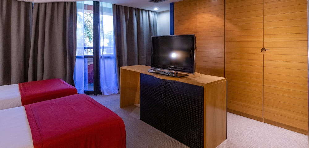Deluxe Room, 2 Twin Beds - Photo 8