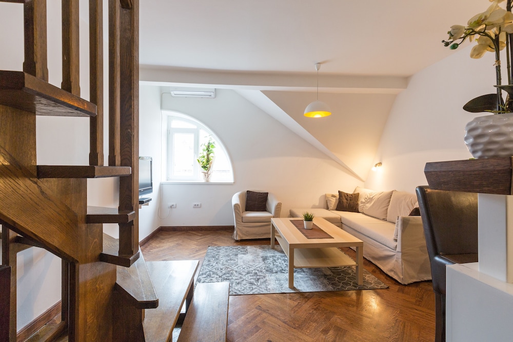 Duplex Apartment, Free Parking