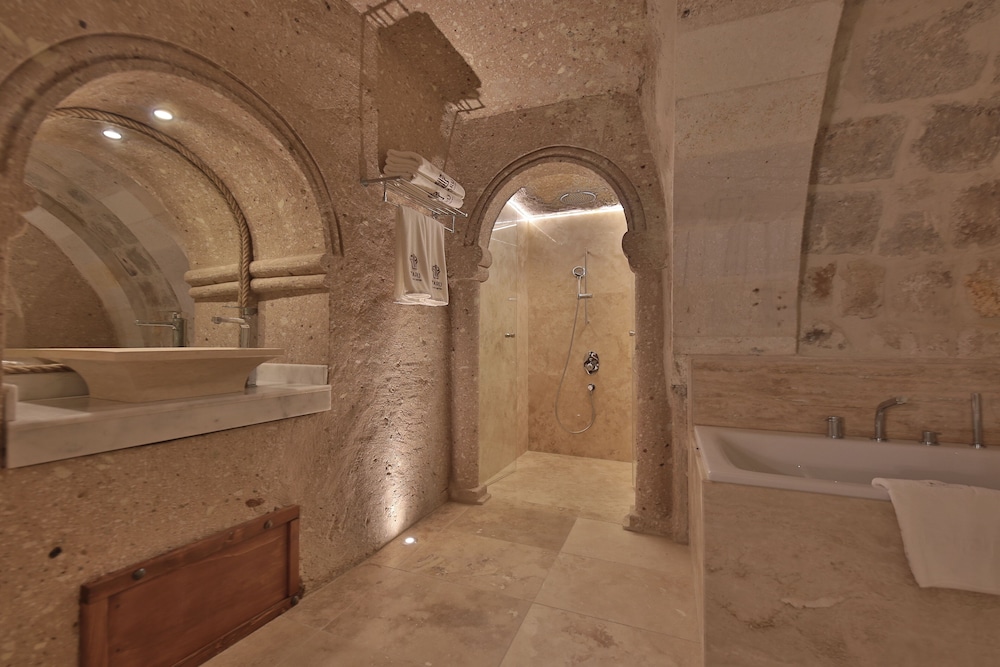 Suite, Non Smoking, Mountain View (Cave) photo 3