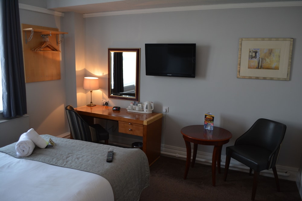 Standard Room, 1 Double Bed, Non Smoking - Photo 12