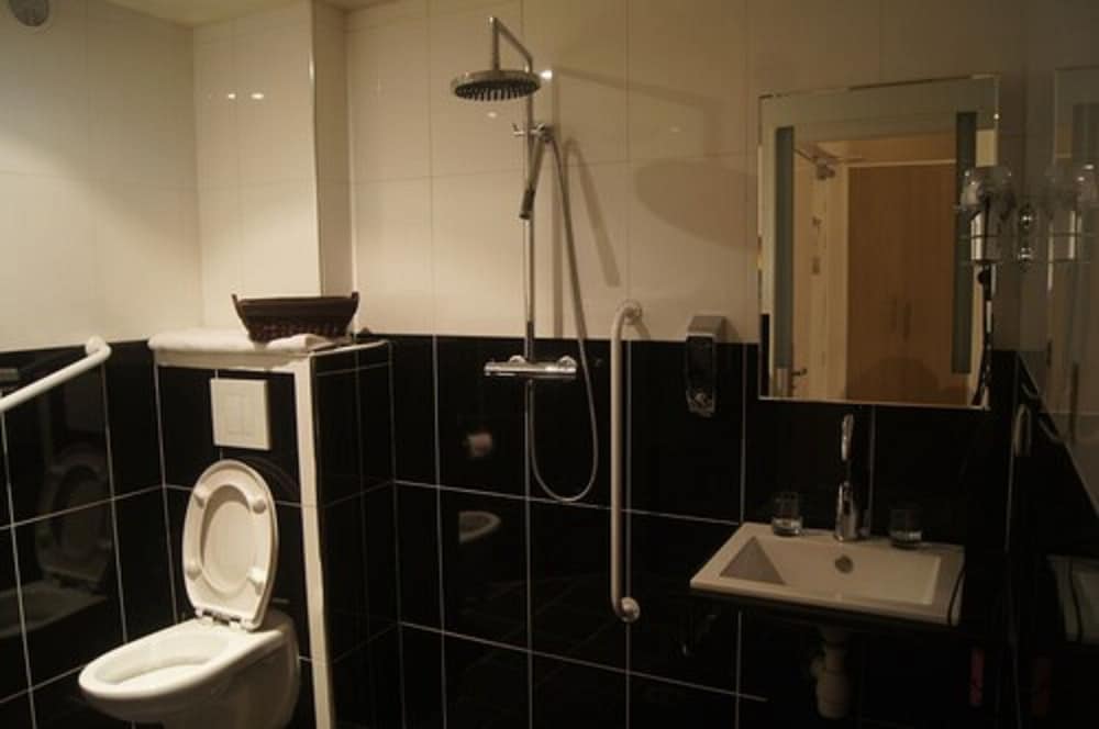 Deluxe Suite photo 2