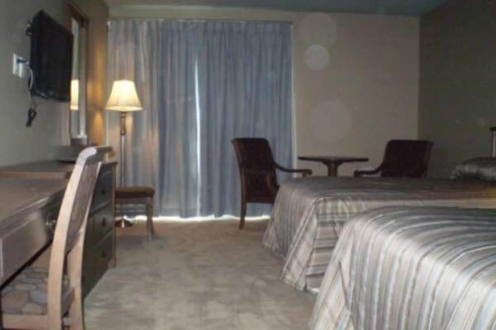 Standard Room, 2 Double Beds
