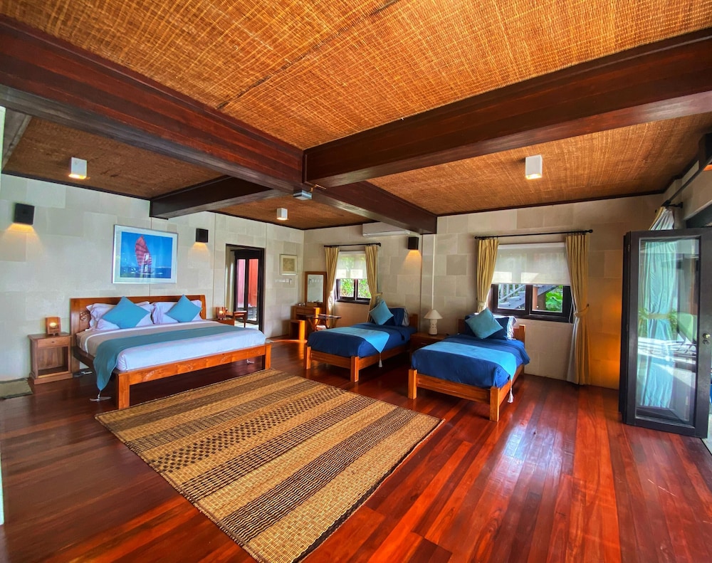 Frangipani Luxury Villa-Family Suite