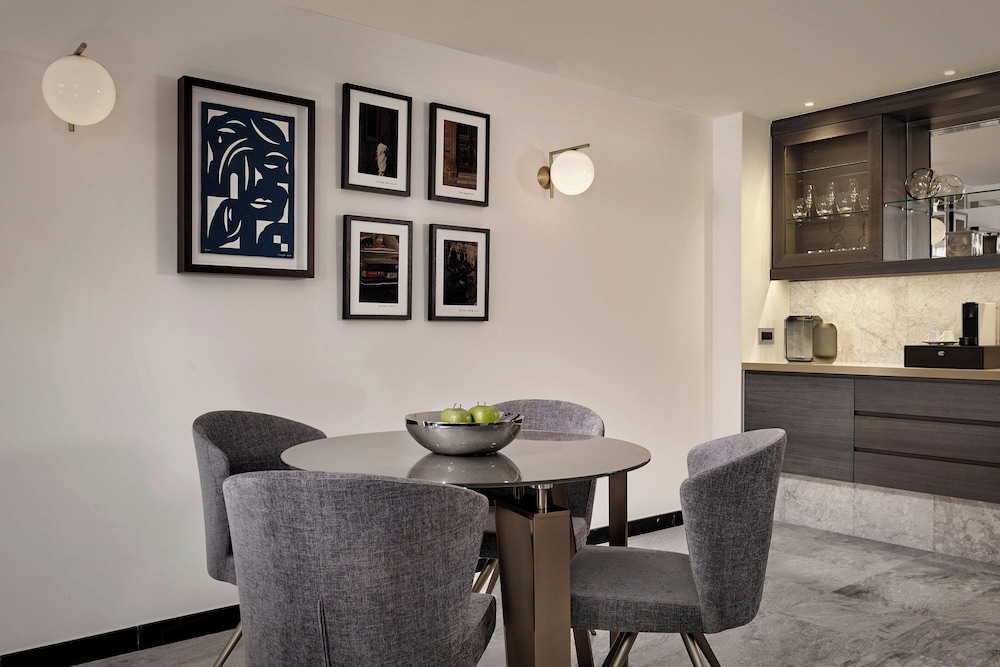 Suite, 1 Bedroom - Photo 5