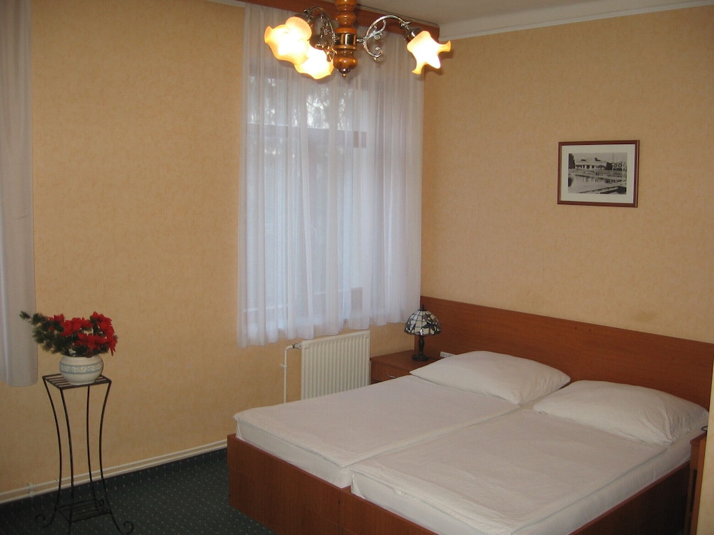 Business Room photo 2