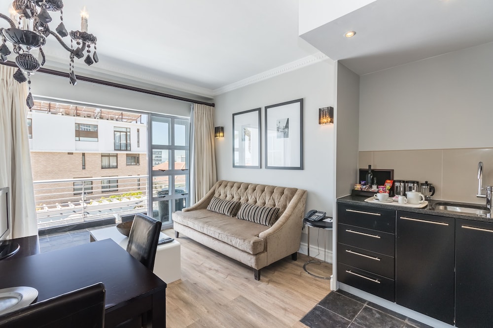 Luxury Apartment, 1 Bedroom - Photo 7