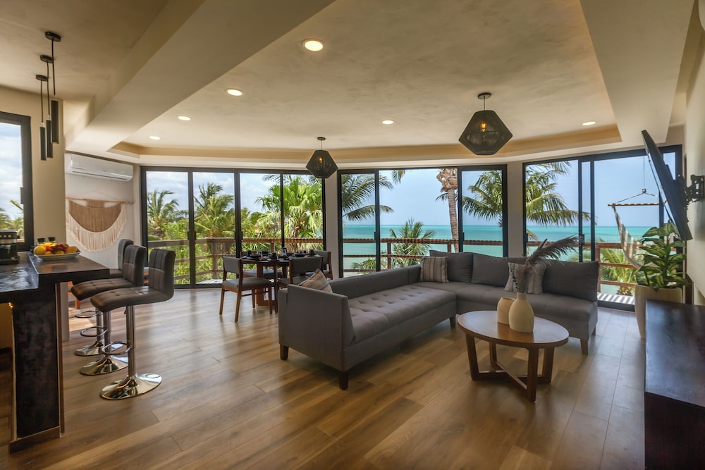 Panoramic Suite, 2 Bedrooms, Sea View, Beachfront