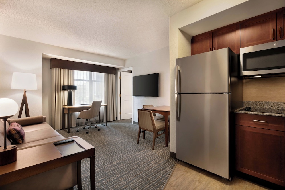 Suite, 1 Bedroom - Photo 9