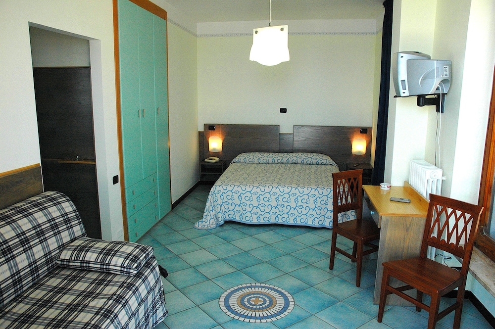 Standard Double Room, Sea View