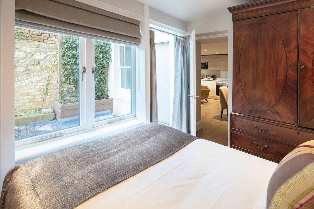 Suite, 1 Bedroom, Garden View photo 3