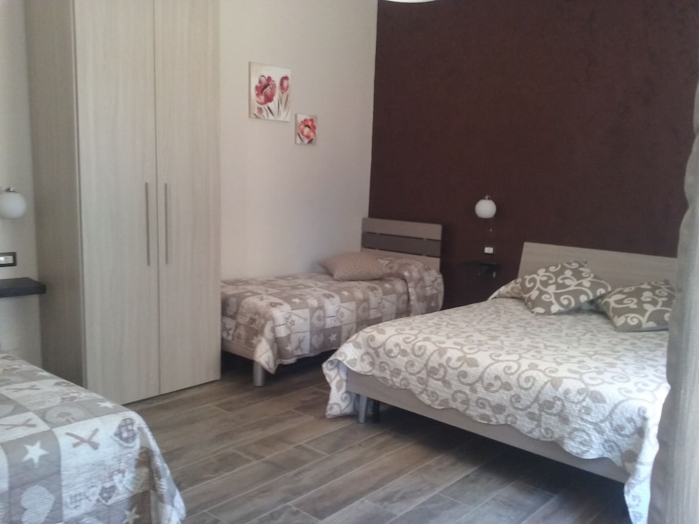 Elite Room