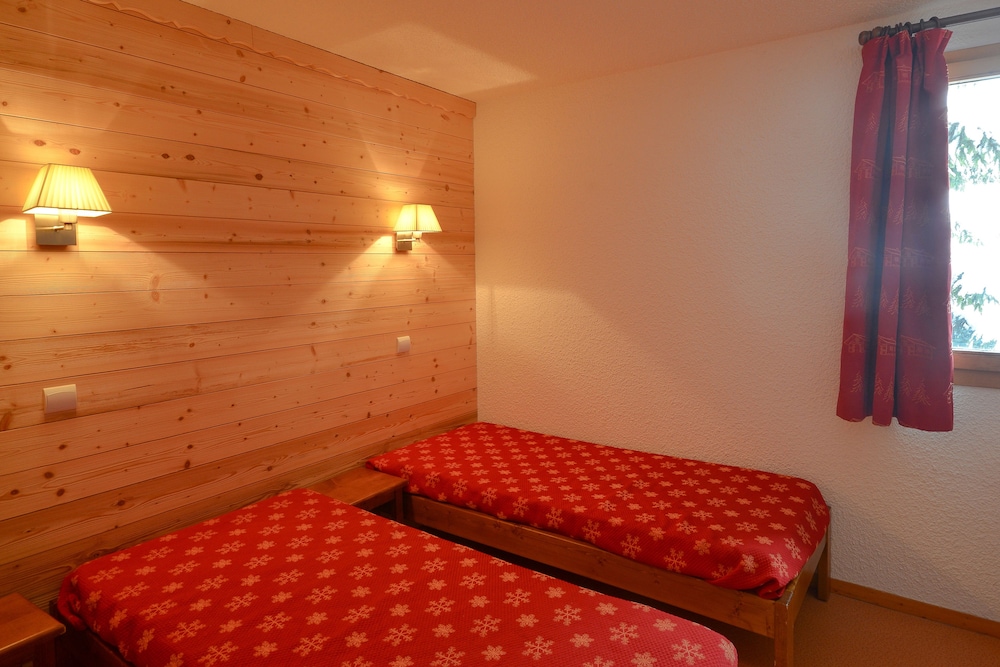 Apartment, 2 Bedrooms 4 persons and 1 baby photo 1