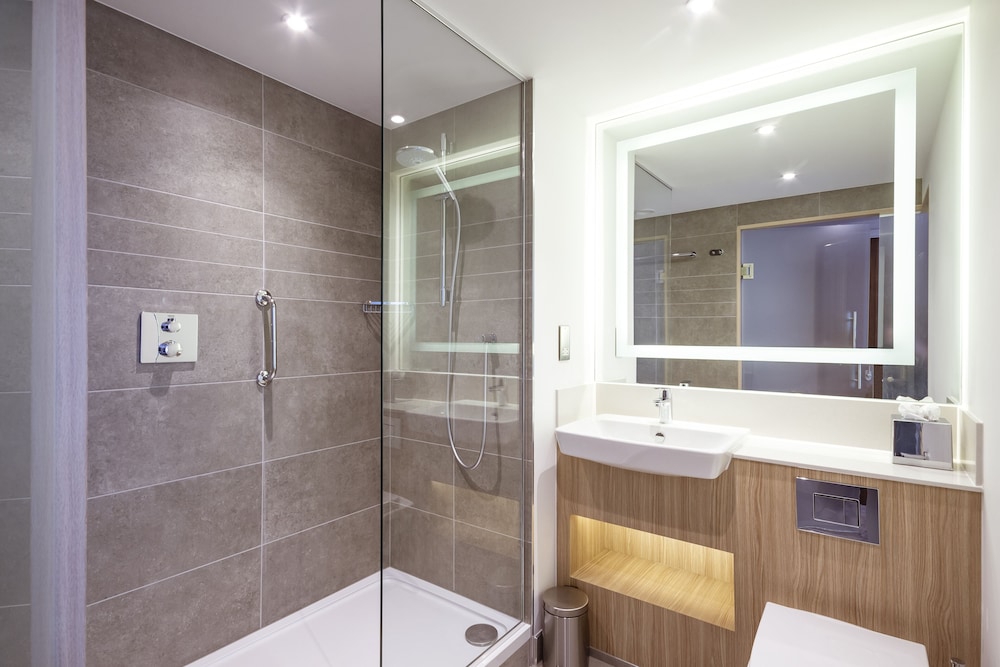 Standard Room, 2 Twin Beds - Photo 11
