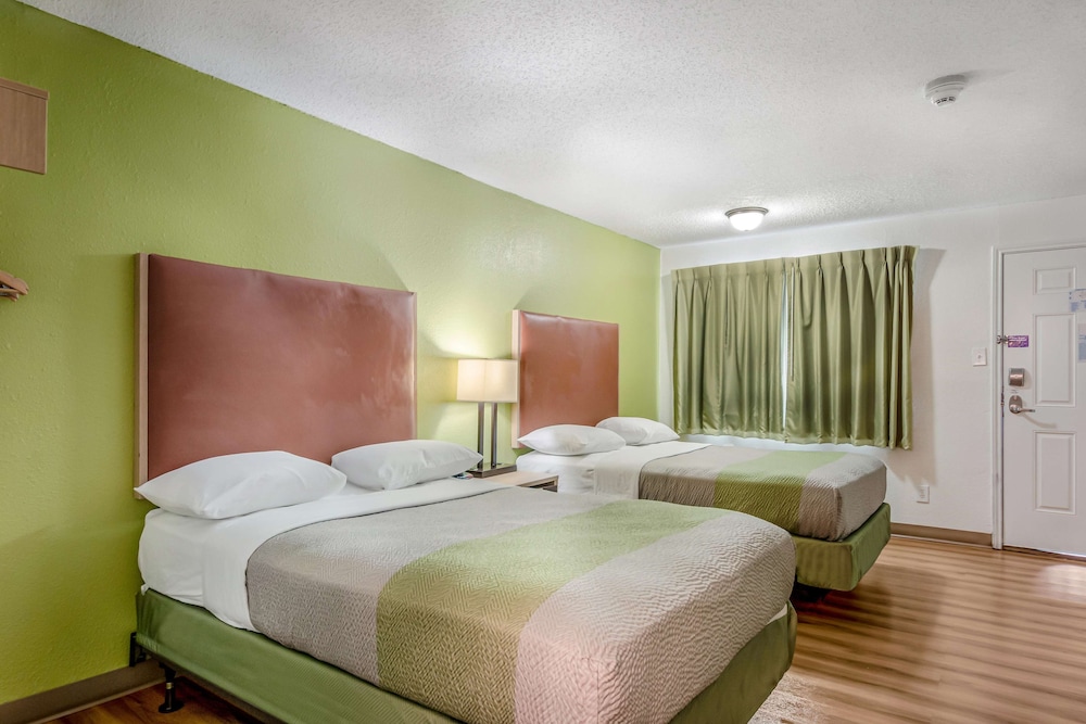 Standard Room, 2 Double Beds, Non Smoking, Refrigerator & Microwave - Photo 2